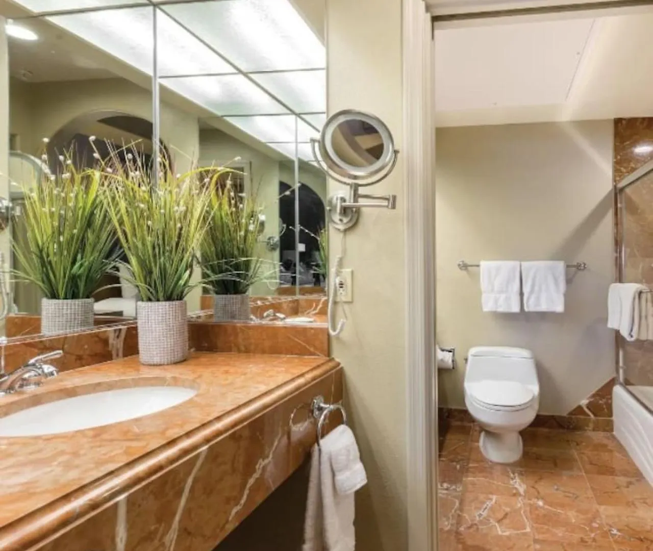 Beautiful Hotel In Legacy Golf Resort - 1Bd Sleeps Up To 4 Phoenix